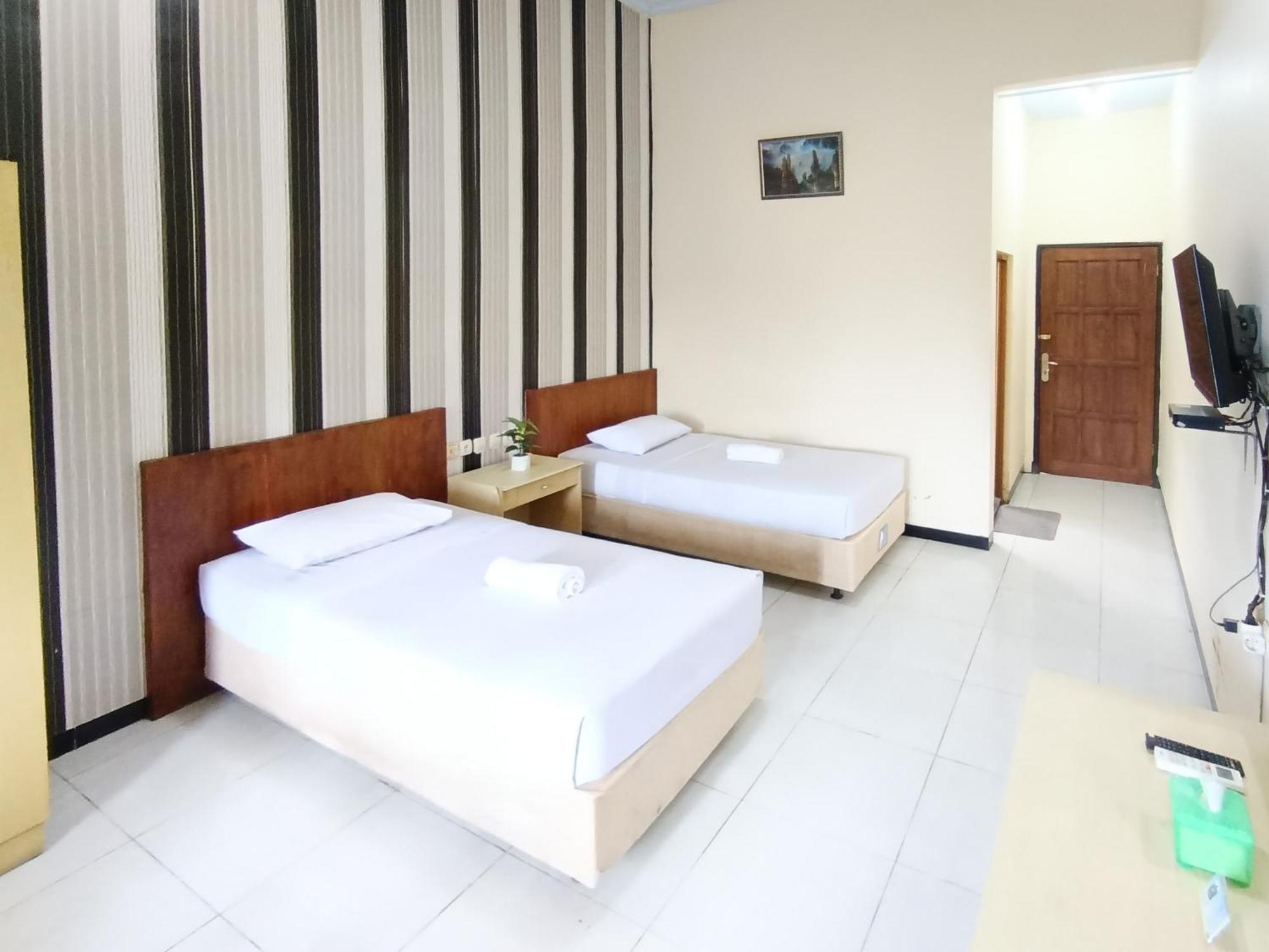 Gita Puri Redpartner Blitar Hotel Luaran gambar